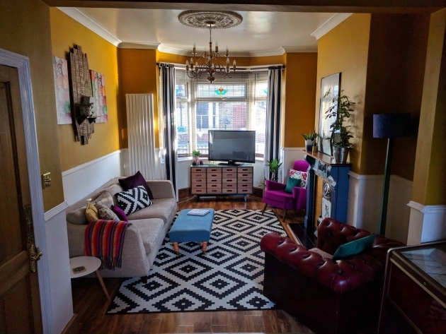 Alluring Living Room Furniture Hull Image