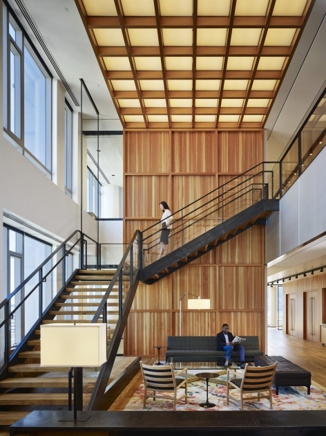 Alluring Stairs Lobby Design Pic