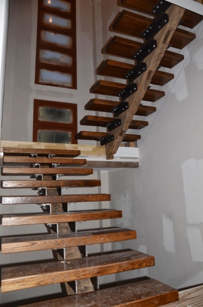 Alluring Wooden Stairs Materials Pic