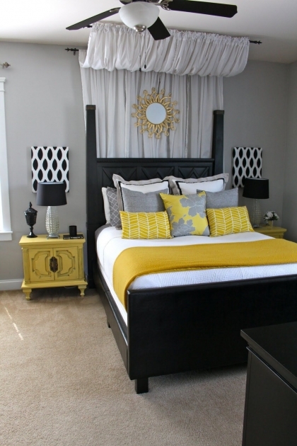 Alluring Yellow Bedroom Interior Design Ideas Photo
