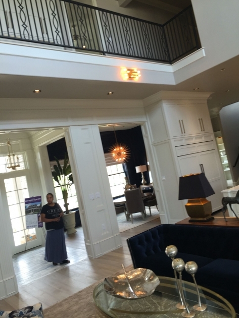 Best Open To Below Living Room Design Image