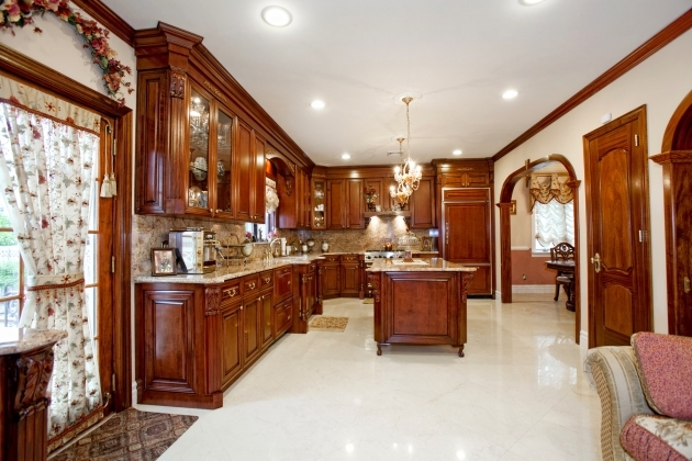 Good European Kitchen Interior Pic