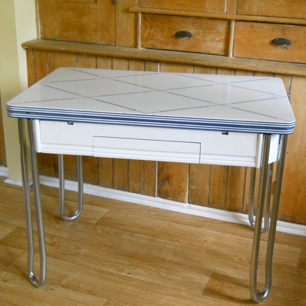 Good Vintage Enamel Kitchen Table For Sale Pic