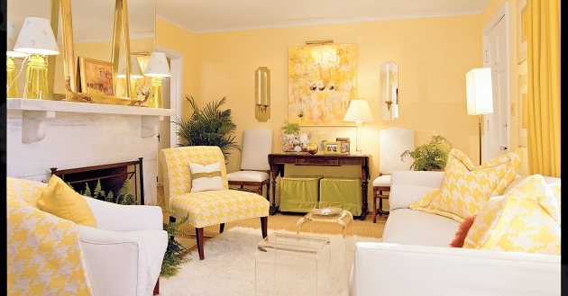 Nice Living Room Yellow Photo