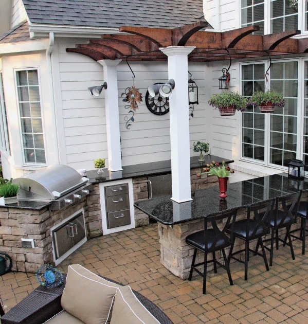 Outstanding Outdoor Kitchen Decor Picture