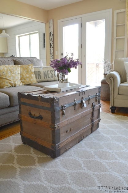 Splendid Vintage Farmhouse Living Room Decor Photo