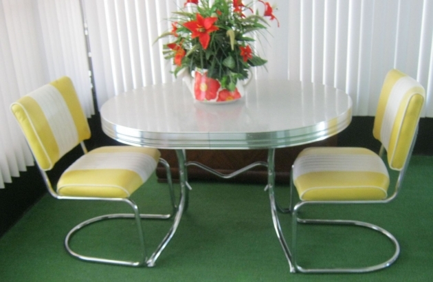 Splendid Yellow Retro Kitchen Table And Chairs Image