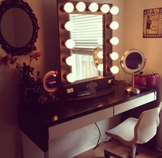 Stunning Living Room Vanity Table Image