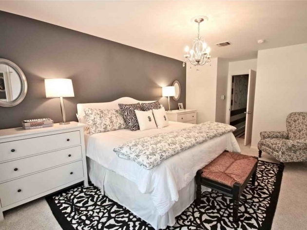 Stylish Bedroom Decor Ideas For Couples Image