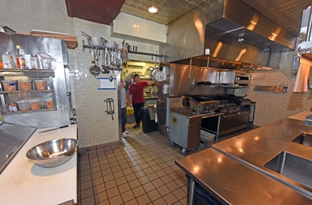 Stylish Kitchen Restaurant Design Pic