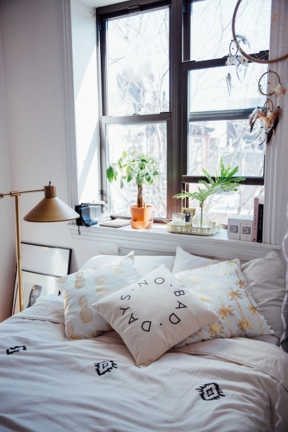 Stylish Window Sill Decor Bedroom Photo