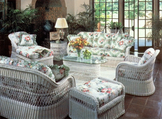 Top Bedroom Wicker Furniture Sets Image