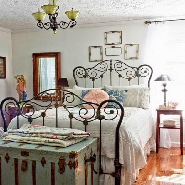 Top Vintage Bedroom Decor Picture