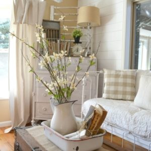 Vintage Farmhouse Living Room Decor